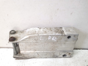 Mercedes Benz C-Class 204 (2007–2014) Põrkeraua tala amortisaator A2046201195 - 3