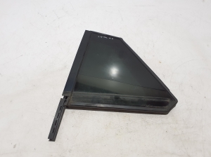 Rear door quarter glass - A1677307901