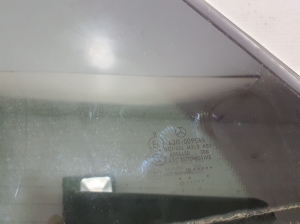 Mercedes Benz GLE-Class 167 (2019–2026) Aizmugurējo sānu durvju trīsstūrveida stikls A1677307901 - 2