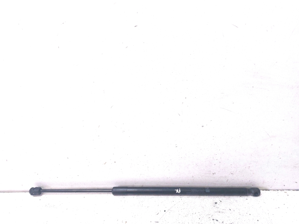 Mercedes Benz C-Class 204 (2007–2014) Kapoti tugi/gaasamortisaator A2049800064 Mercedes Benz C-Class 204 (2007–2014) Kapoti tugi/gaasamortisaator A2049800064