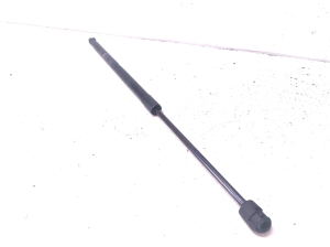 Mercedes Benz C-Class 204 (2007–2014) Kapoti tugi/gaasamortisaator A2049800064 - 3