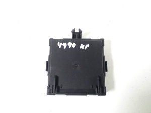 Mercedes Benz EQC N293 (2019–2026) Front door control unit A1679003811 - 2