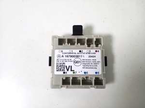 Esiukse juhtplokk - A1679003811