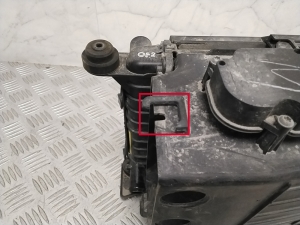 Tesla Model S S (2012–2026) Motorkühler und seine Teile 105799900B - 3