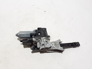 Mercedes Benz EQS 297 (2021–2026) Esiukse servosulgur A0007600700 - 2