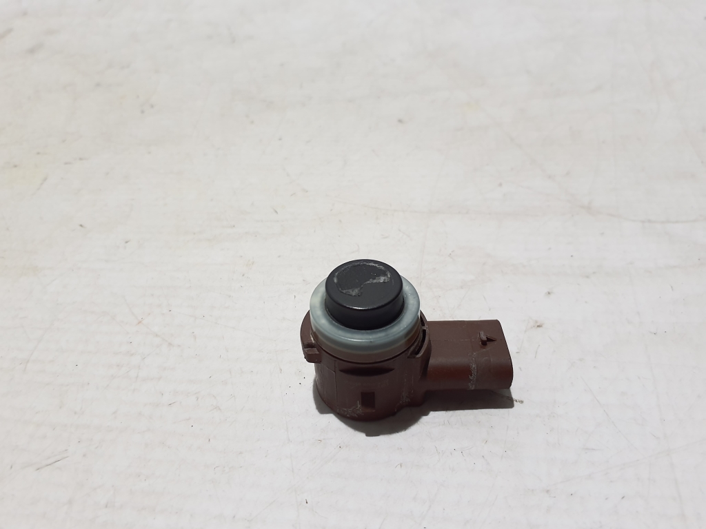 Mercedes Benz EQS 297 (2021–2026) Eesmine parkimisandur A2239057106 Mercedes Benz EQS 297 (2021–2026) Eesmine parkimisandur A2239057106