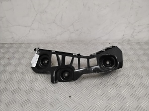 Aizmugurējā bampera kronšteins - A1188853700