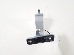Mercedes Benz EQC N293 (2019–2026) Esiukse ülemine hing A2057200637 - 2