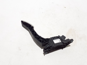 Ford Mustang Mach-E Mach-E (2020–2026) Gaasipedaal LJ9C9F836CA - 3