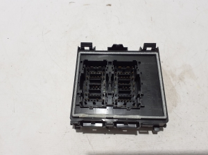   Boîtiers de fusibles  - LJ8T14D068NAB 