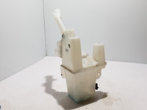 Ford Mustang Mach-E Mach-E (2020–2026) Front washer fluid reservoir LJ8B17B613AG - 4