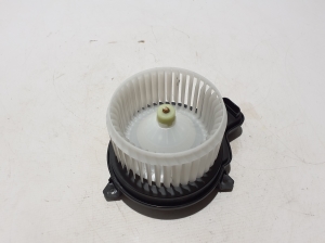   Moteur de ventilateur d’habitacle  - JX6A19846CC 