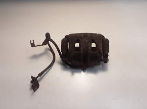 Front brake caliper - 581302W700