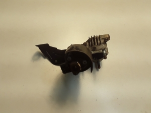 Kia Sorento (2009–2014) EGR valve 284102F700 - 3