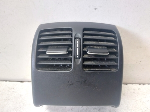 Salona konsoles cita detaļa - A2048300954