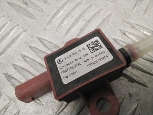 Mercedes Benz E-Class W213 (2017–2026) Airbag sensor A2139051500 - 3