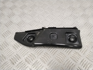 Rear bumper bracket - A1768850265