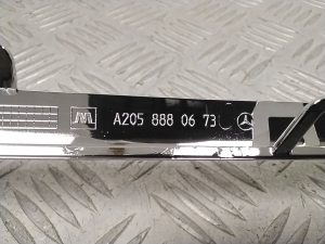 Mercedes Benz C-Class 205 (2014–2021) Iluvõre kroomliist A2058880673 - 2