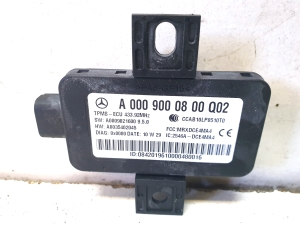 Mercedes Benz C-Class 204 (2007–2014) Tire pressure control module A0009000800 - 4