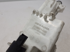 RENAULT Austral (2022–2026) Front washer fluid reservoir 289101463R - 3