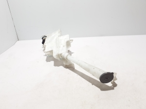   Front washer fluid reservoir  - 289101463R 