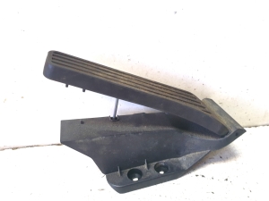 Mercedes Benz C-Class 204 (2007–2014) Gaasipedaal A2043001104 - 2