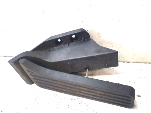 Mercedes Benz C-Class 204 (2007–2014) Gaasipedaal A2043001104 - 5
