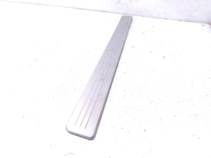 Mercedes Benz C-Class 204 (2007–2014) Inner sill trim A2046800135 - 3