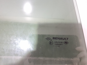 RENAULT Austral (2022–2026) Aizmugurējo sānu durvju stikls 823000402R - 2