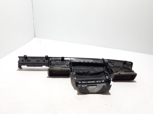 Ford Mustang Mach-E Mach-E (2020–2026) Interior ventilation grilles LJ8BR018C18A - 3