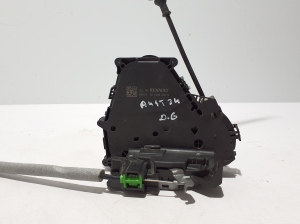 RENAULT Austral (2022–2026) Rear side door lock 825008232R - 3
