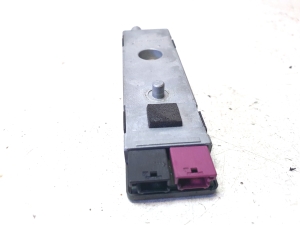 Mercedes Benz C-Class 204 (2007–2014) Antenna amplifier A2048200089 - 3