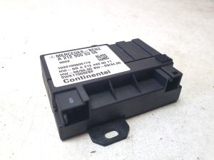 Mercedes Benz C-Class 204 (2007–2014) Fuel pump control module A2129000306 - 4