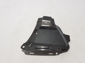   Other front bumper part  - 628111091R 