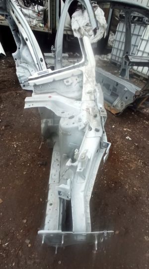   Vorderer Ausleger  - LJ9BR16A045-AG 