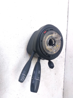 Mercedes Benz C-Class 204 (2007–2014) Suunatulede lüliti A2049001104 - 2
