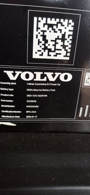 VOLVO XC60 (2017–2026) Akumulators 32336936 - 5