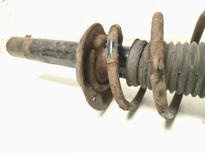 Volkswagen Tiguan (2007–2016) Eesmine amortisaator 5N0413031K - 3