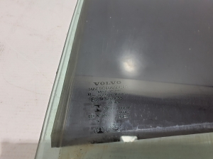 Rear side door glass - 31371946