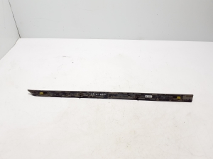 VOLVO S90 (2016–2026) Tagumise küljeukse liist 31440102 - 4
