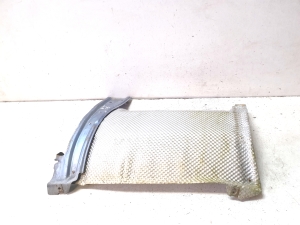 Mercedes Benz C-Class 204 (2007–2014) Summuti kuumakaitse A2046800122 - 4