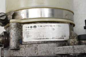Opel Zafira B (2005–2014) Power steering pump 13292554 - 2