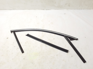 Front door rubber seal - 31434994