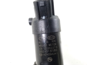 Hyundai IONIQ 5 I (2021–2026) Front windshield washer pump 985103T500 - 3