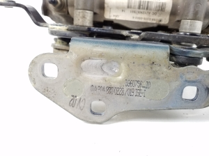 Mercedes Benz E-Class W212 (2009–2015) Motorhaubenaufprallsensor A2048800228 - 4