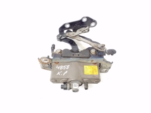 Mercedes Benz E-Class W212 (2009–2015) Motorhaubenaufprallsensor A2048800128 - 2