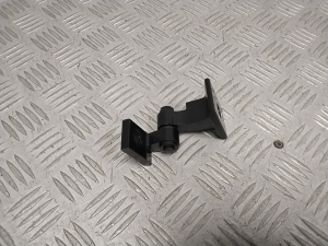 Front door top hinge - 7284534