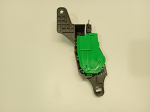 Kia Sportage (2010–2016) Front door control unit - 2