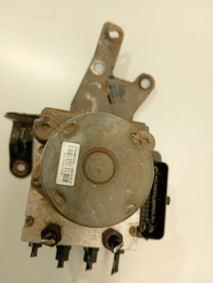 Kia Sportage (2010–2016) ABS Steuergerät 58920 - 5