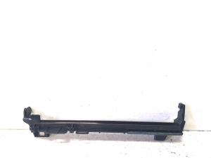 Mercedes Benz C-Class 204 (2007–2014) Jahutusradiaatori kinnitus 0477902914 - 5